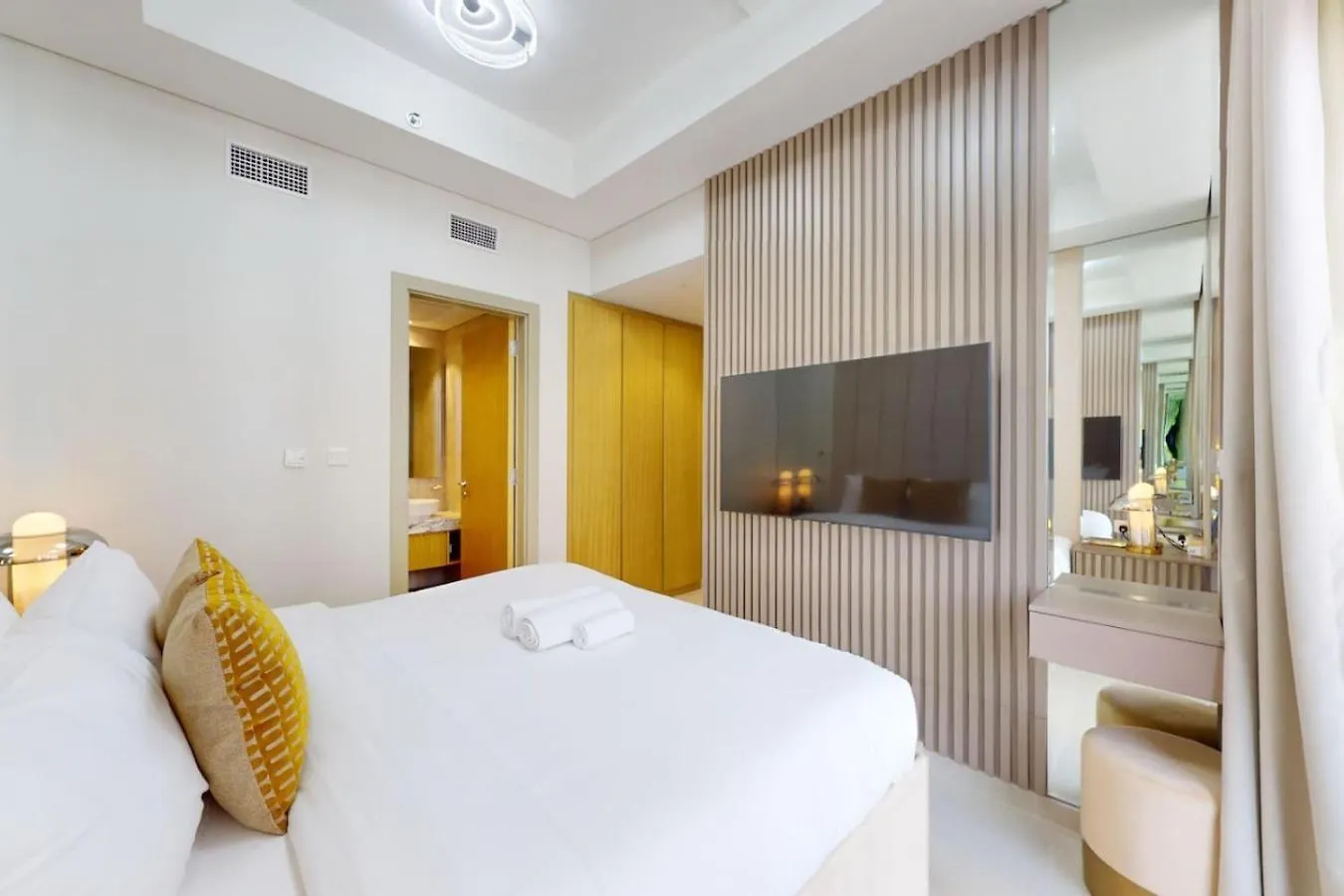 Ay-Konic View I 2 Bedroom Aprtment Near Burj Khalifa Dubai 0*,