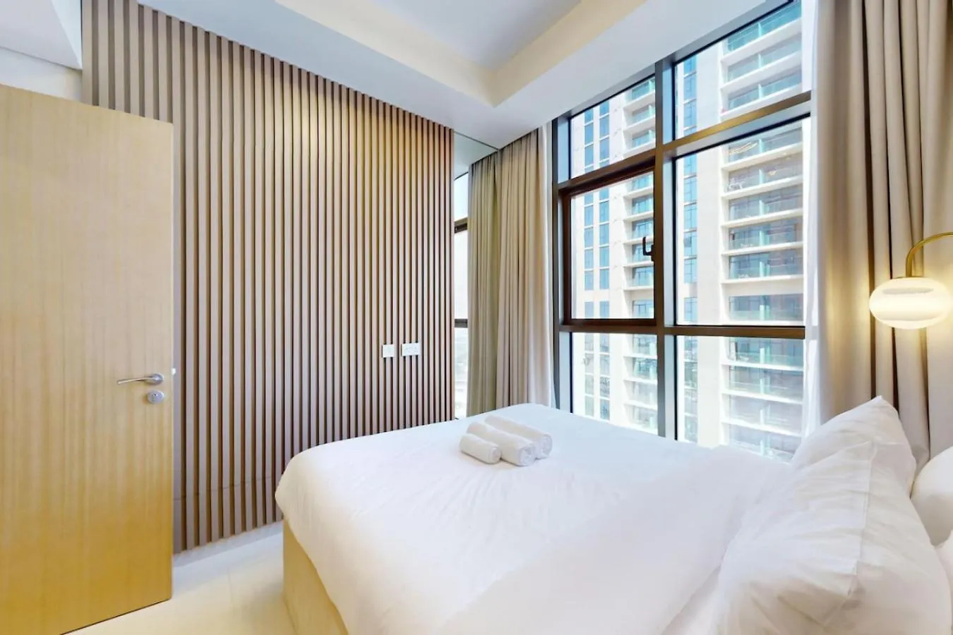 Lejlighed Ay-Konic View I 2 Bedroom Aprtment Near Burj Khalifa Dubai